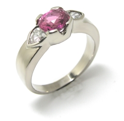Rosa Saphir Ring