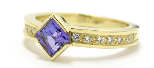 Bague tanzanite carrée or jaune