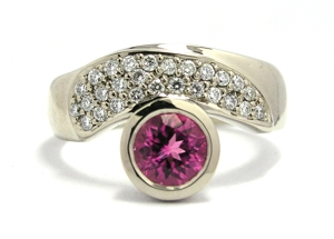 Bague tourmaline rose diamants