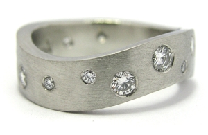 Platin und Diamant Lebensring